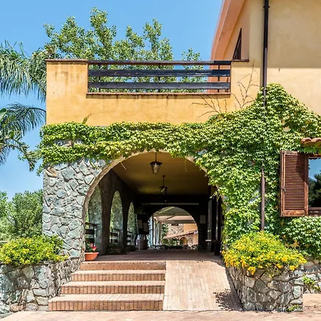 Ξενοδοχείο με διαμερίσματα Club Sangineto 3*