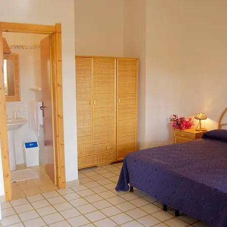 Ξενοδοχείο με διαμερίσματα Club Sangineto Bonifati