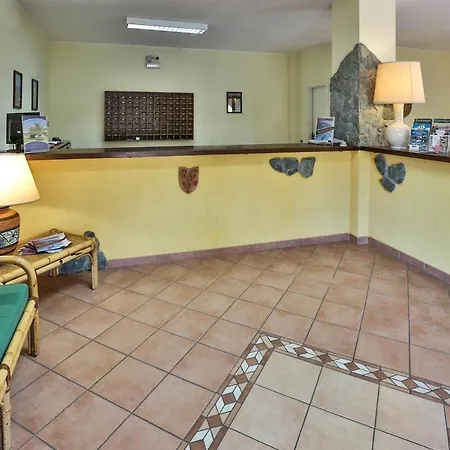 Ξενοδοχείο με διαμερίσματα Club Sangineto Bonifati