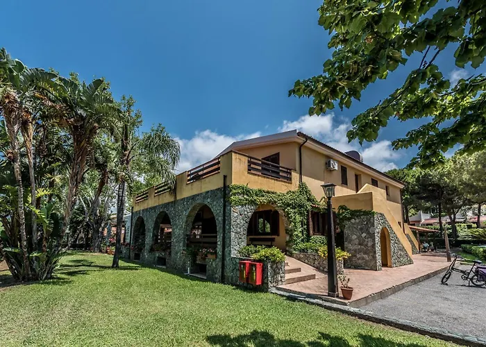 Club Sangineto Aparthotel 3*